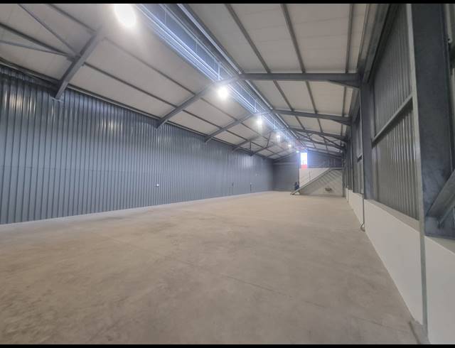400M² WAREHOUSE TO LET IN PHILIPPI